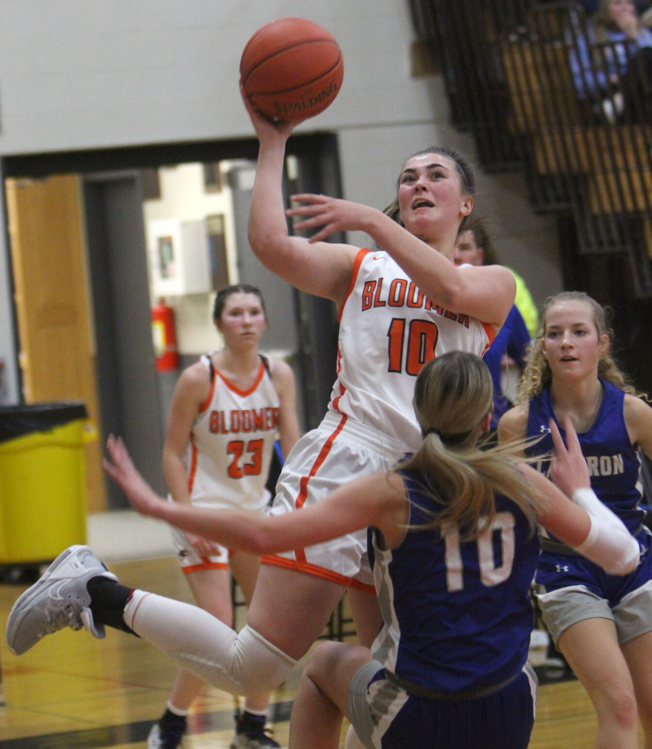 Cameron at Bloomer girls basketball 1-16-23